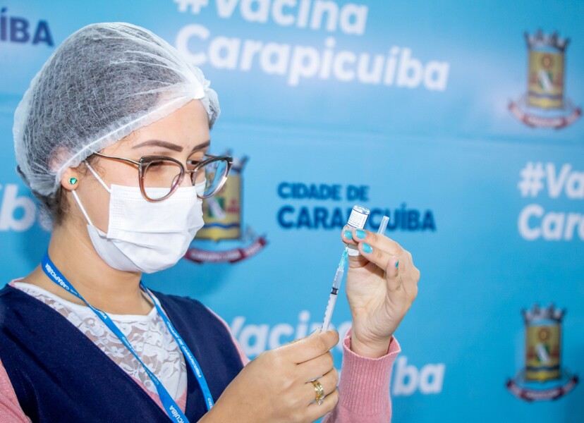 com-apoio-do-plaza-shopping-carapicuiba-e-cinepolis-prefeitura-distribui-ingressos-no-dia-d-de-vacinacao-contra-o-coronavirus