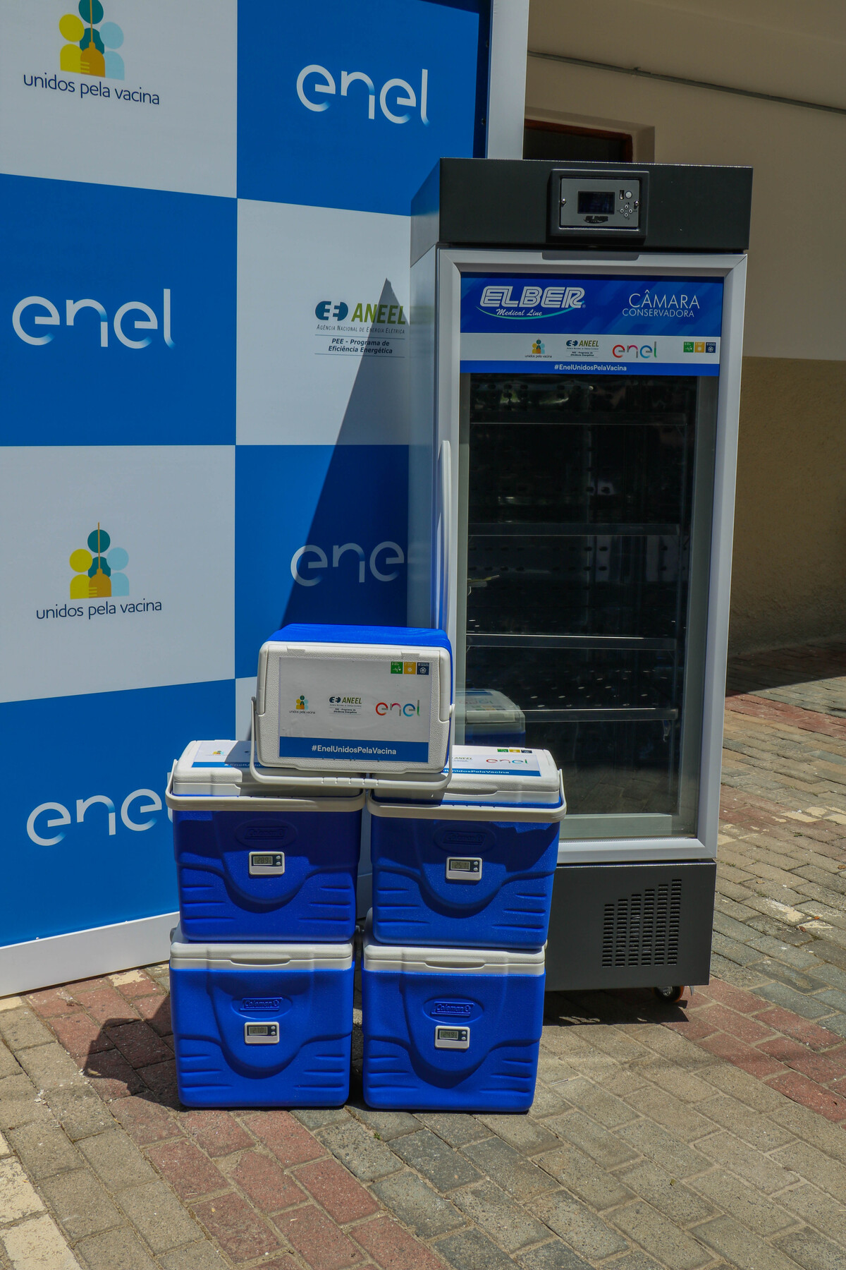 prefeitura-de-carapicuiba-recebe-doacao-de-refrigeradores-de-vacina