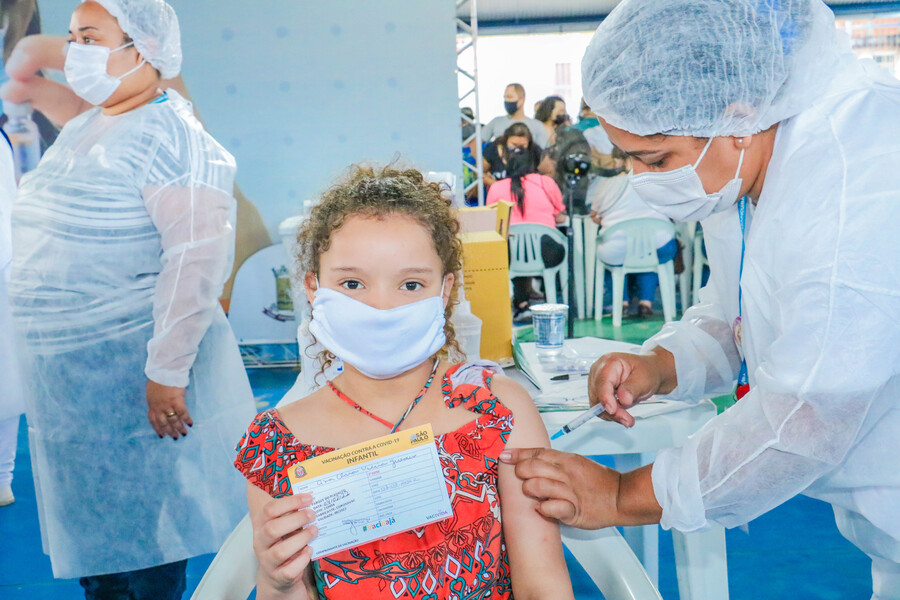 prefeitura-de-carapicuiba-realiza-vacinacao-de-criancas-no-plaza-shopping