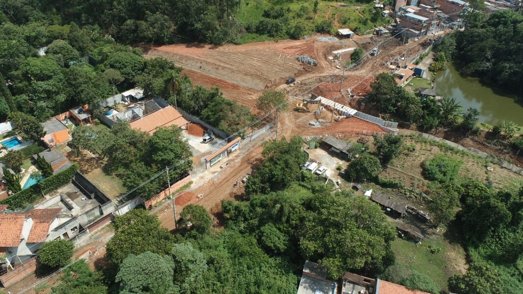 prefeitura-de-carapicuiba-realiza-obra-de-revitalizacao-viaria-na-vila-cristina