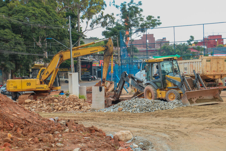 prefeitura-de-carapicuiba-realiza-obra-de-duplicacao-da-avenida-antonio-faustino