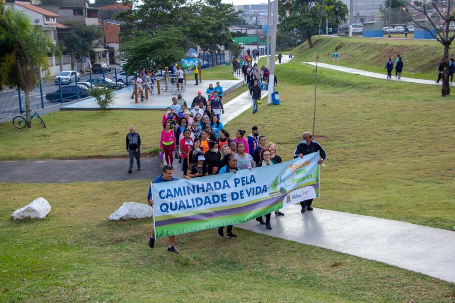 prefeitura-de-carapicuiba-promove-caminhada-pela-qualidade-de-vida-no-parque-gabriel-chucre
