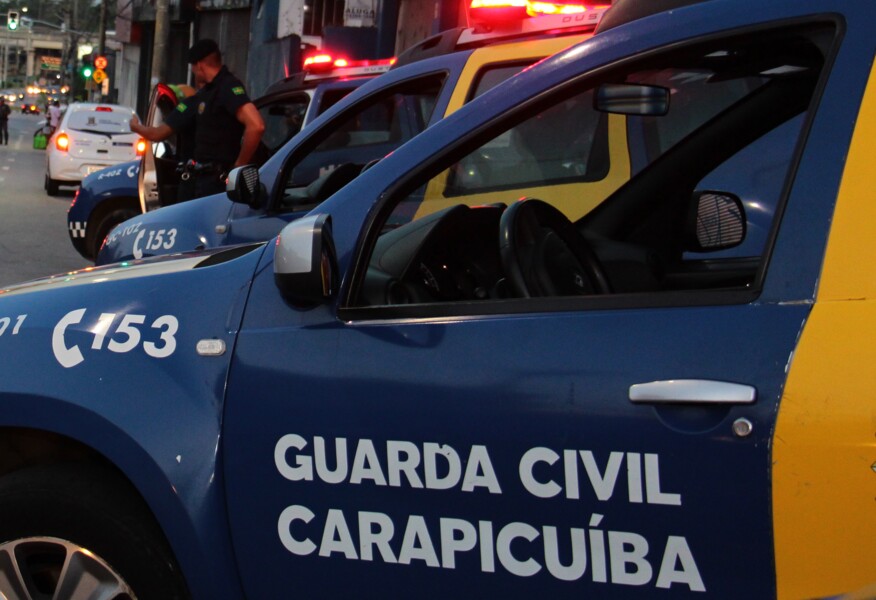 guarda-civil-de-carapicuiba-prende-dois-homens-que-faziam-arrastoes-na-cidade