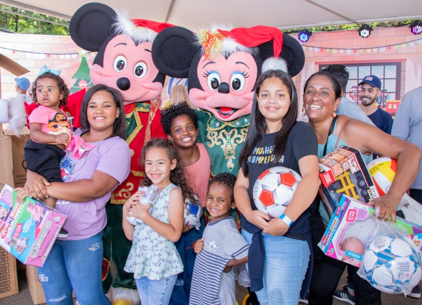 prefeitura-celebra-o-natal-mais-feliz-com-mais-de-5-mil-pessoas-no-parque-dos-paturis