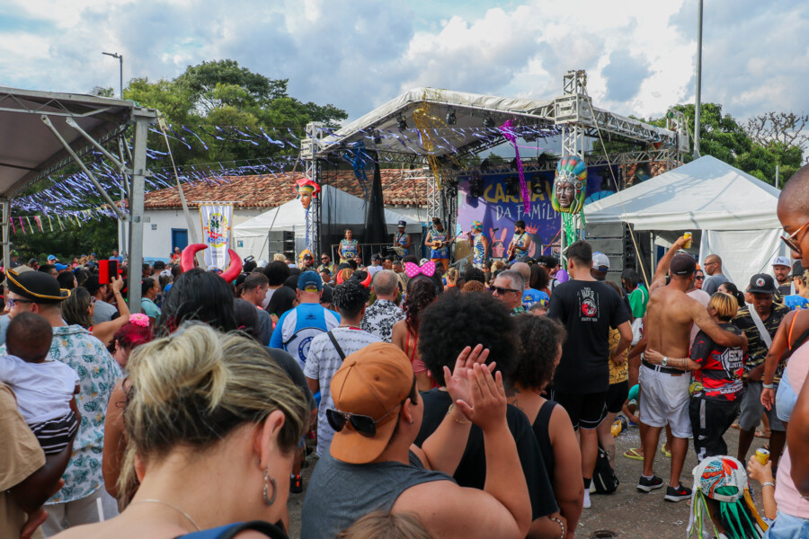 praca-da-aldeia-recebe-mais-de-1000-pessoas-no-carnaval-da-familia