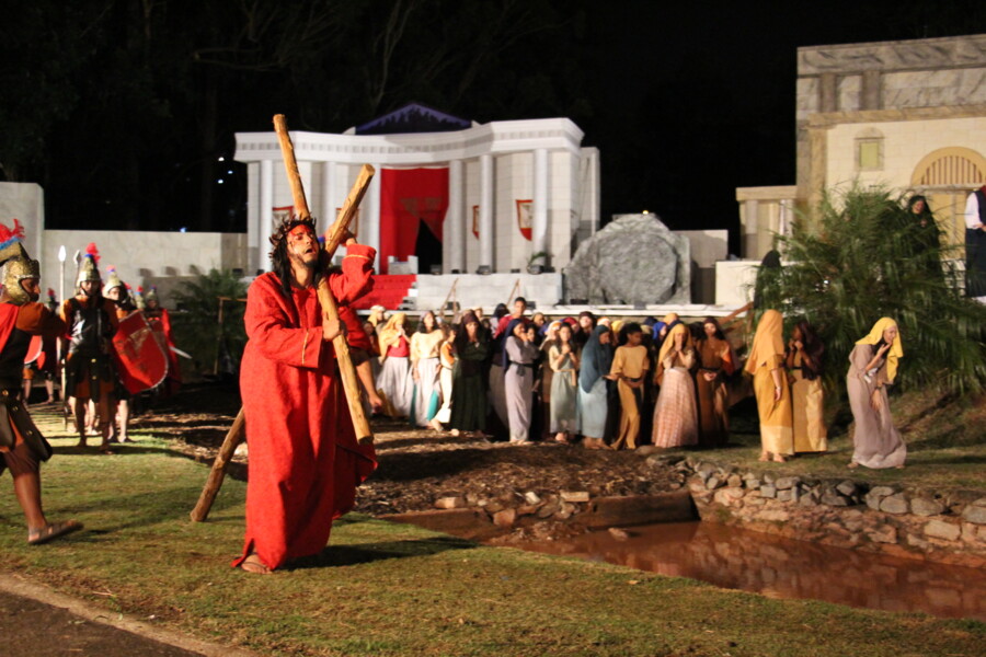 prefeitura-de-carapicuiba-realiza-a-22-edicao-da-encenacao-da-paixao-de-cristo