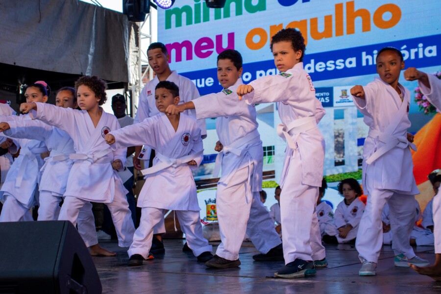 prefeitura-de-carapicuiba-realiza-festival-de-karate-no-tancredao
