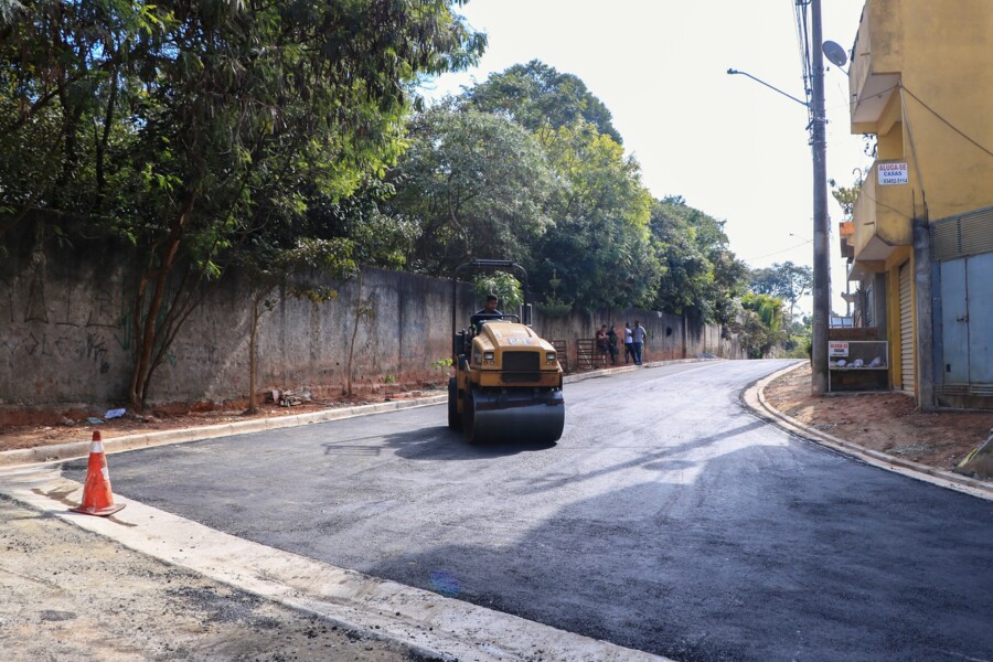 prefeitura-avanca-com-as-obras-de-pavimentacao-e-recapeamento-em-toda-cidade