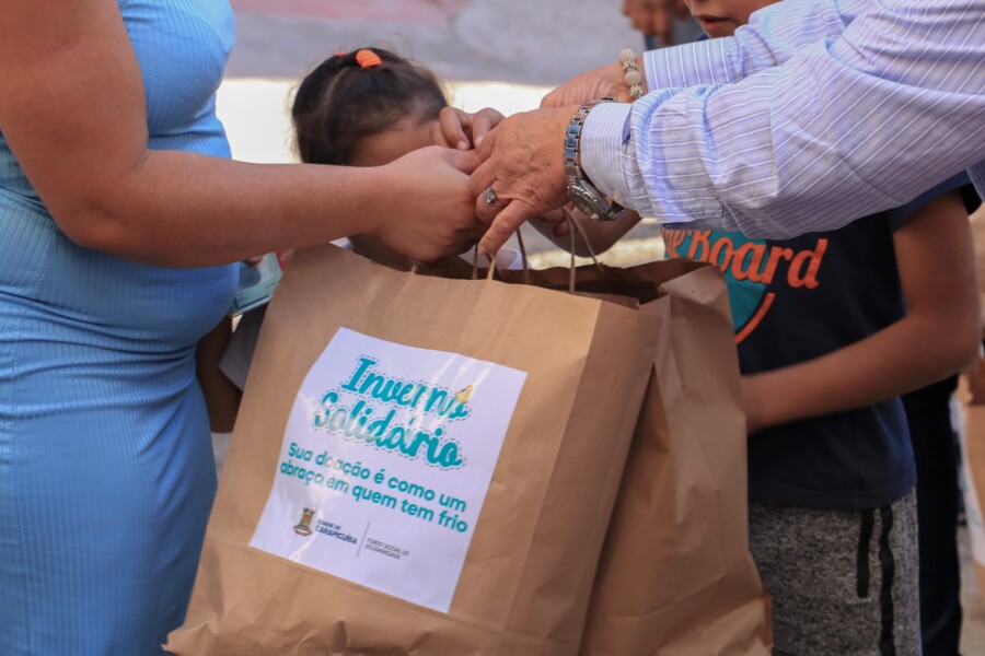 inverno-solidario-2023-prefeitura-inicia-entrega-de-cobertores-para-pessoas-em-situacao-de-vulnerabilidade-social