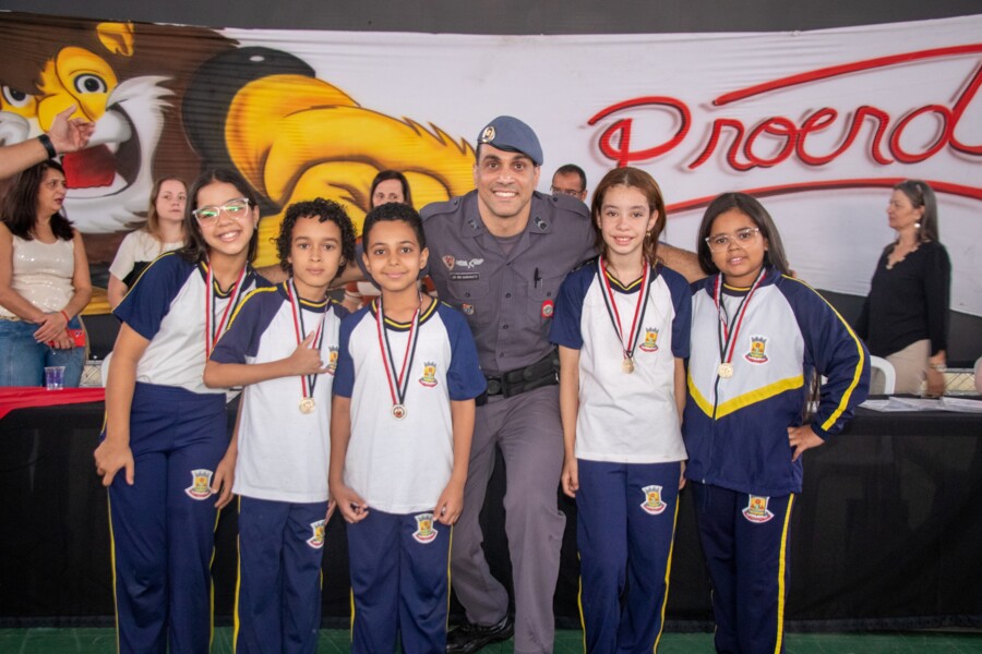 formaturas-do-proerd-nas-escolas-municipais-de-ensino-fundamental-sao-realizadas-nesta-semana