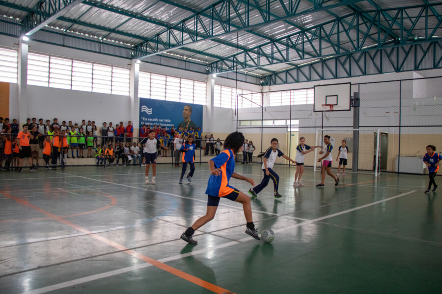 prefeitura-realiza-5-campeonato-de-futsal-das-emefs-no-ceeac-planalto-2