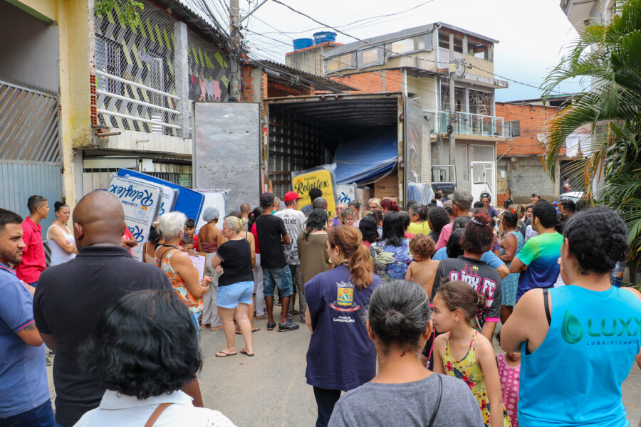 doacoes-do-fundo-social-do-estado-de-sao-paulo-sao-recebidas-para-amparar-familias-prejudicadas-pelas-fortes-chuvas