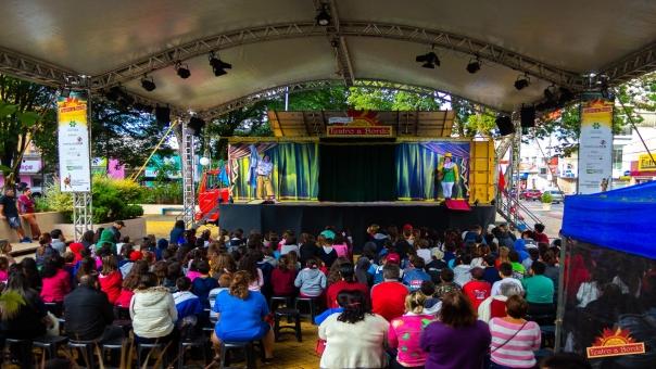 3615_teatroabordodoinstit.jpg
