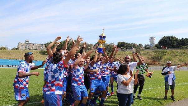3721_66c-afestadocampeo-m.jpg