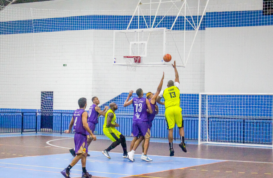 prefeitura-de-carapicuiba-realiza-primeira-rodada-do-campeonato-municipal-de-basquete